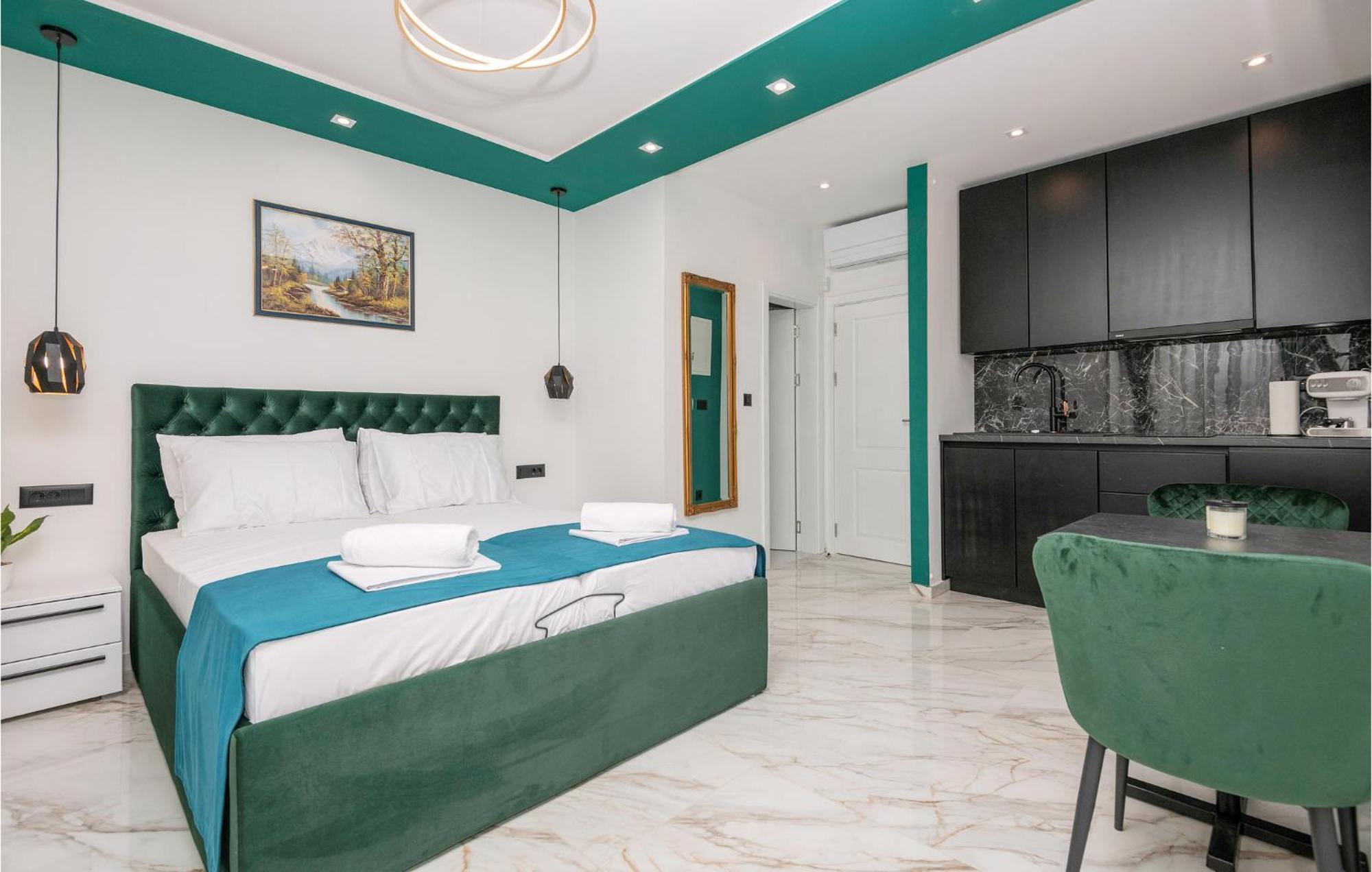 Awesome Apartment In Makarska With Wifi Exterior photo